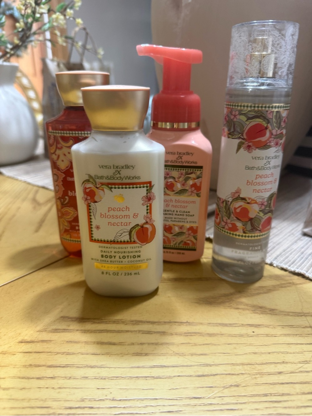 Bath & Body Works Peach Blossom & Nectar Body Care Set - Pink & White